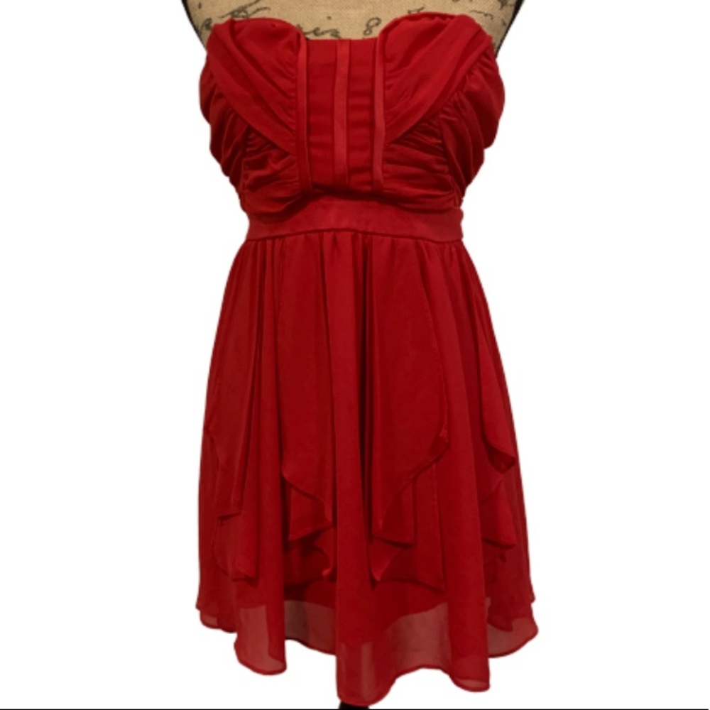 XOXO red chiffon strapless sweetheart dress